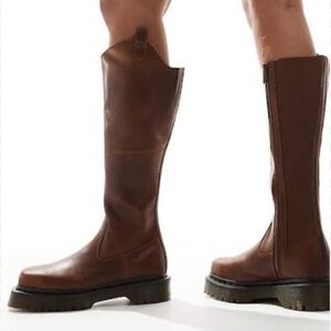 Dr. Marteens, hi boots